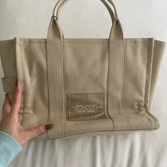 Marc Jacobs Beige Tote Bag - Picture 3 of 9